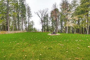 2 Mi to Lake Michigan: Home w/ Patio in Green Bay