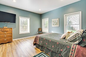 2 Mi to Lake Michigan: Home w/ Patio in Green Bay