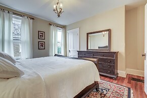 Walk to Garden & Restaurants: Zanesville Apartment