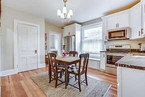 Walk to Garden & Restaurants: Zanesville Apartment