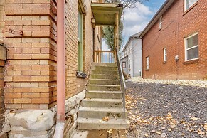 Walk to Garden & Restaurants: Zanesville Apartment