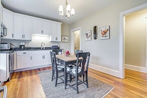 Walk to Garden & Restaurants: Zanesville Apartment