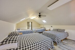 Lakefront Family Home w/ Pool in Streetman!
