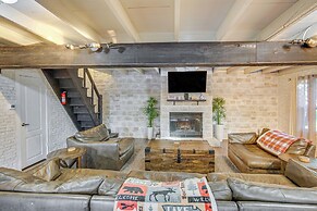Lakefront Family Home w/ Pool in Streetman!