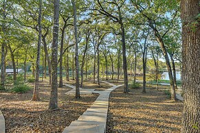 Lakefront Family Home w/ Pool in Streetman!