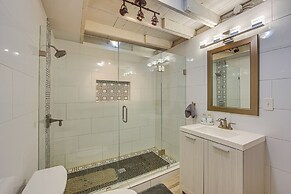 Lakefront Family Home w/ Pool in Streetman!
