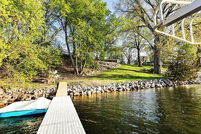 Scenic Home w/ Lake Washington Access & Fire Pit