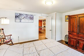 Scenic Home w/ Lake Washington Access & Fire Pit