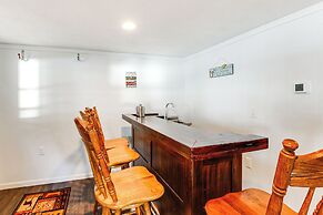 Scenic Home w/ Lake Washington Access & Fire Pit