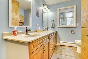 Scenic Home w/ Lake Washington Access & Fire Pit