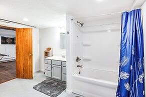 Scenic Home w/ Lake Washington Access & Fire Pit