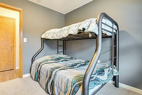 Scenic Home w/ Lake Washington Access & Fire Pit