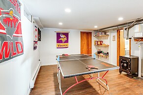 Scenic Home w/ Lake Washington Access & Fire Pit