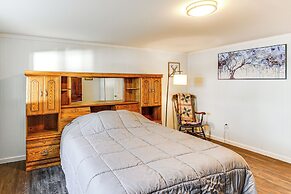 Scenic Home w/ Lake Washington Access & Fire Pit