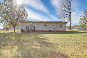 Nature Lover's Haven w/ Fire Pit in Pangburn!