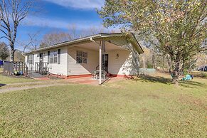 Nature Lover's Haven w/ Fire Pit in Pangburn!