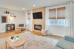 Patio & Lake Views: Family-friendly Canton Retreat