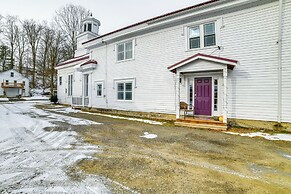 Lisle Apt: 4 Mi to Dorchester Lake!