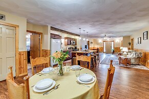 Lisle Apt: 4 Mi to Dorchester Lake!