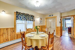 Lisle Apt: 4 Mi to Dorchester Lake!