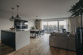 Huswell - The Tide - Stylish Sea View Apartment for 4 - Prime Location