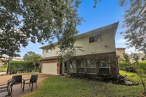 Spacious 6br Getaway Near Houston's Best 6 Bedroom Home