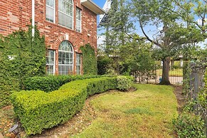 Spacious 6br Getaway Near Houston's Best 6 Bedroom Home