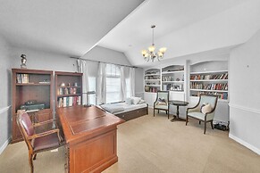 Spacious 6br Getaway Near Houston's Best 6 Bedroom Home