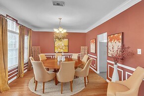 Spacious 6br Getaway Near Houston's Best 6 Bedroom Home