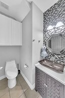 Spacious 6br Getaway Near Houston's Best 6 Bedroom Home