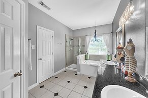 Spacious 6br Getaway Near Houston's Best 6 Bedroom Home
