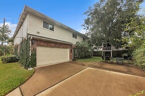 Spacious 6br Getaway Near Houston's Best 6 Bedroom Home