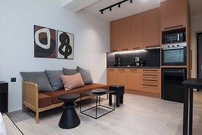 Lovely Brand New Studio byVictoria Metro