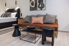 Lovely Brand New Studio byVictoria Metro