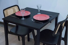 Lovely Brand New Studio byVictoria Metro