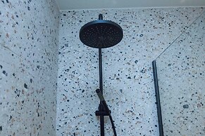 Lovely Brand New Studio byVictoria Metro