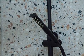 Lovely Brand New Studio byVictoria Metro