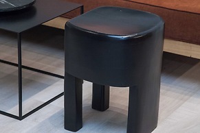 Lovely Brand New Studio byVictoria Metro