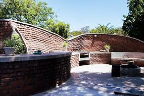 Luxurious Urban Oasis - 2276