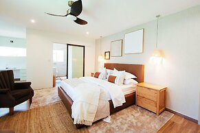 Luxurious Urban Oasis - 2276