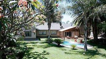 Luxurious Urban Oasis - 2276