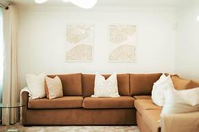 Luxurious Urban Oasis - 2276