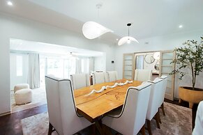 Luxurious Urban Oasis - 2276