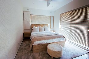 Luxurious Urban Oasis - 2276