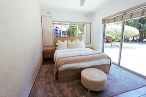 Luxurious Urban Oasis - 2276