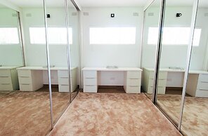 Luxurious Urban Oasis - 2276