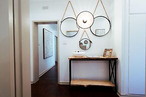 Luxurious Urban Oasis - 2276