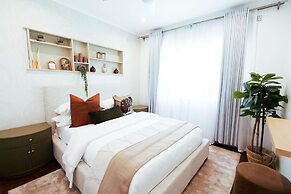 Luxurious Urban Oasis - 2276