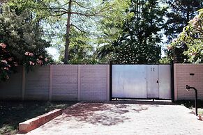 Luxurious Urban Oasis - 2276