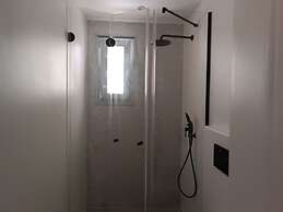 Lemonia Suites With Outdoor BBQ Area